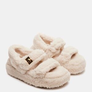 NEW IN BOX STEVE MADDEN BIGMONA FUR NATURAL SANDAL